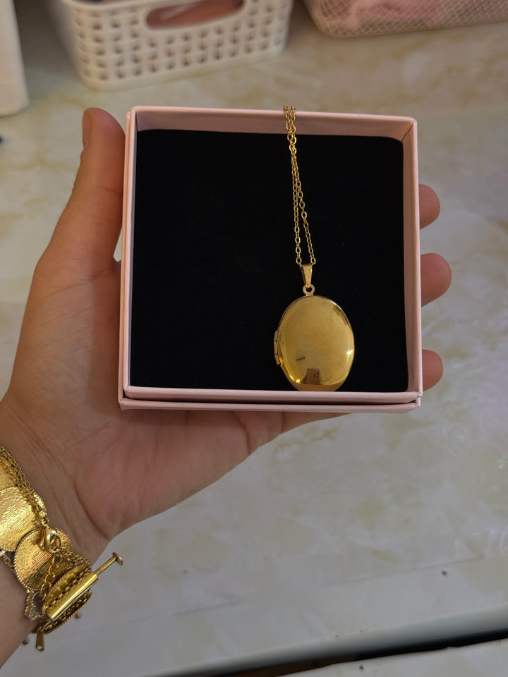 Oval locket necklace  - engravable gold