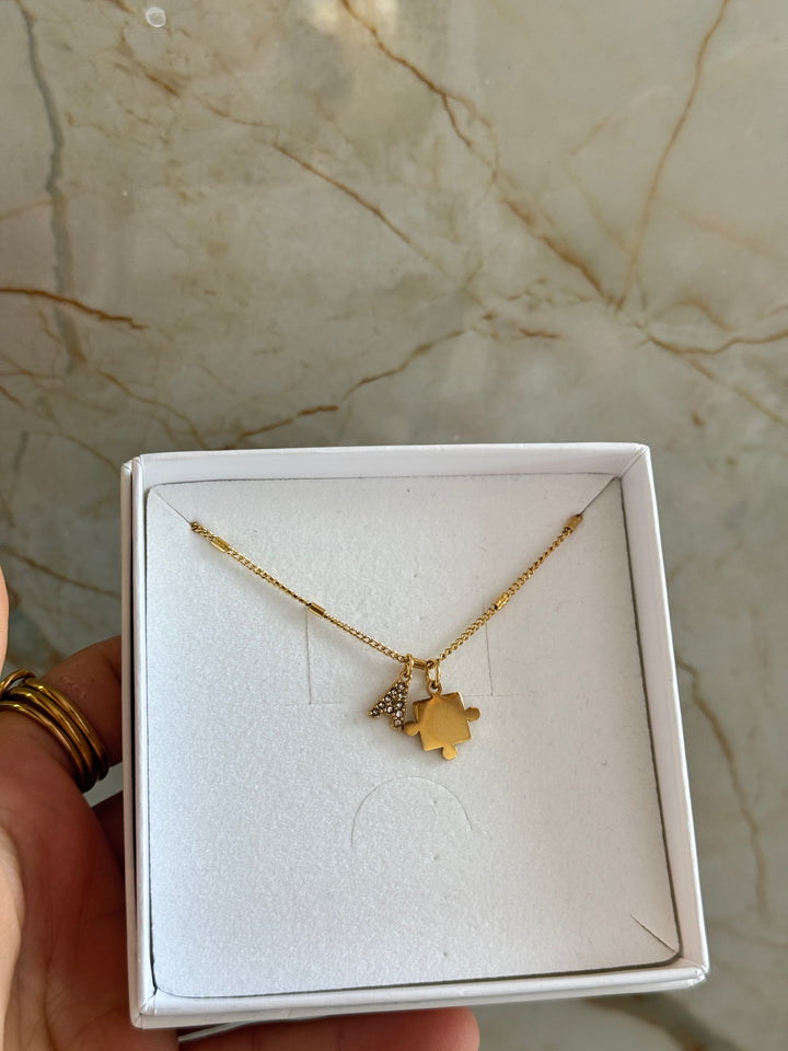 Puzzle necklace engravable