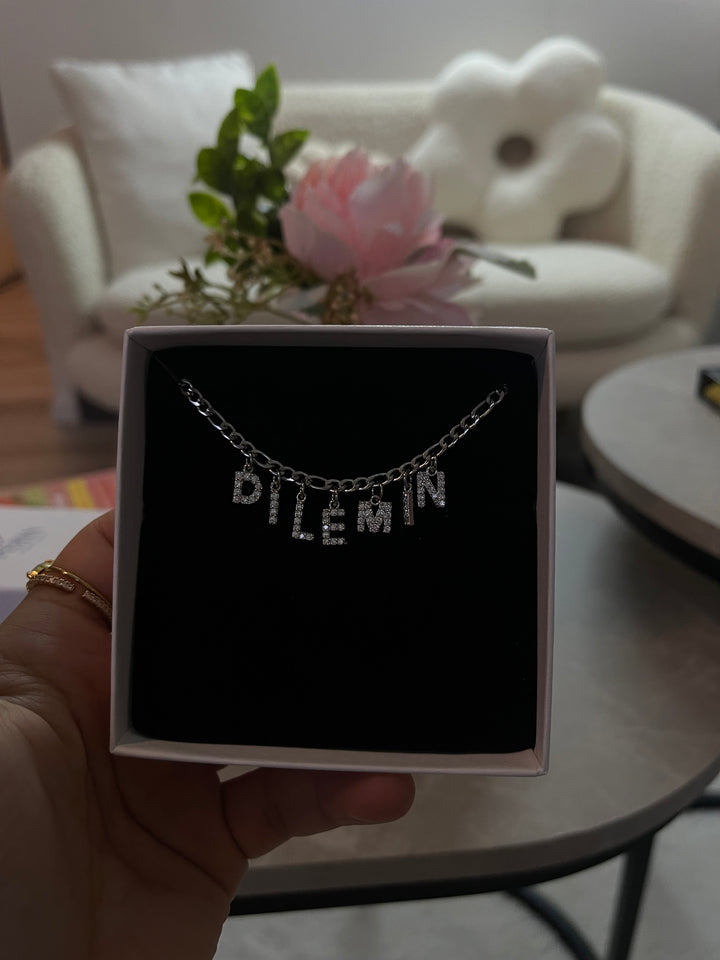 Personalised name necklace