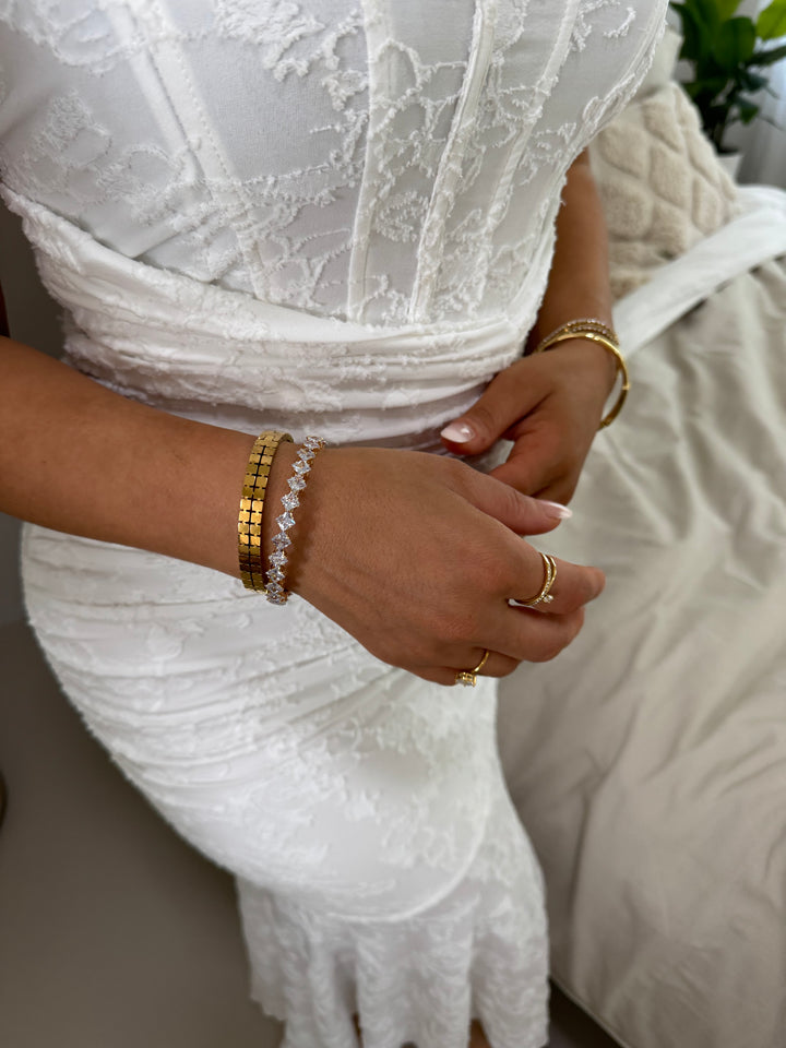 Nina bangle bracelet - gold