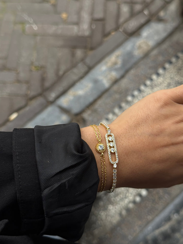 Tav bracelet - gold