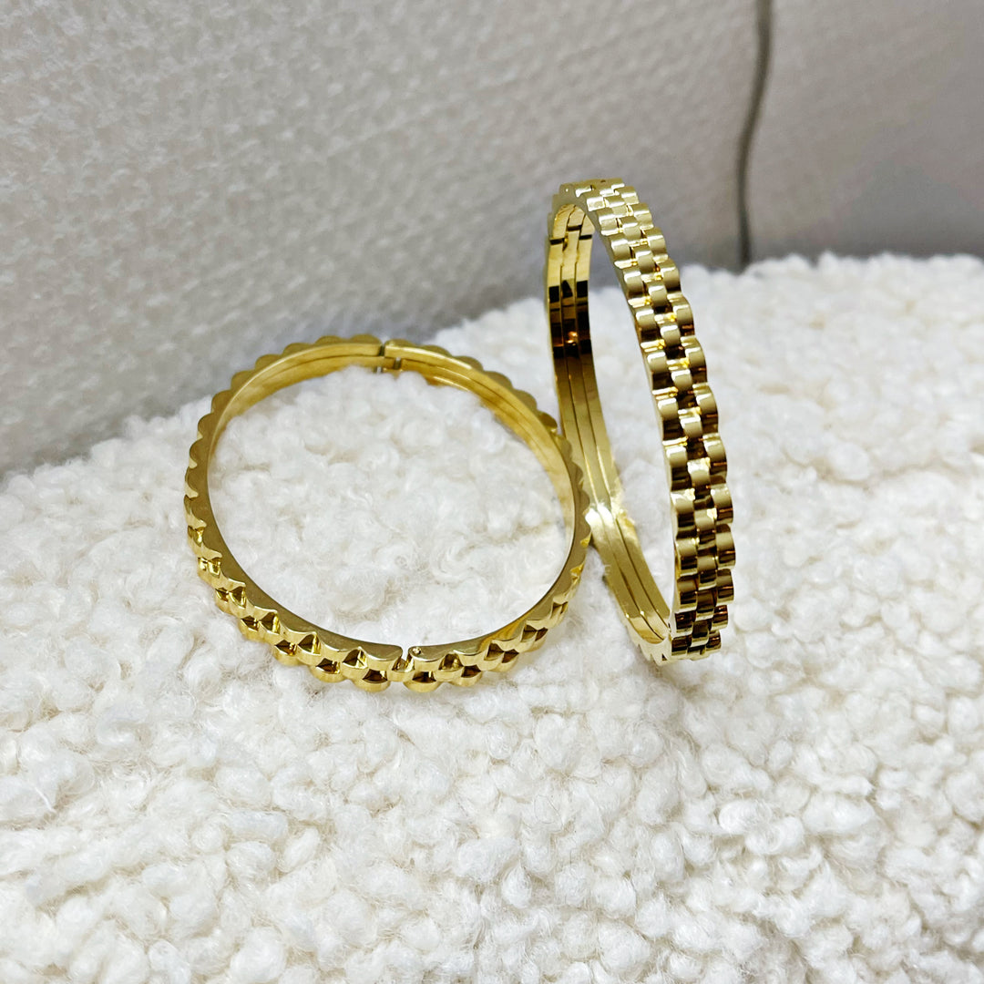 Nida bangle bracelet