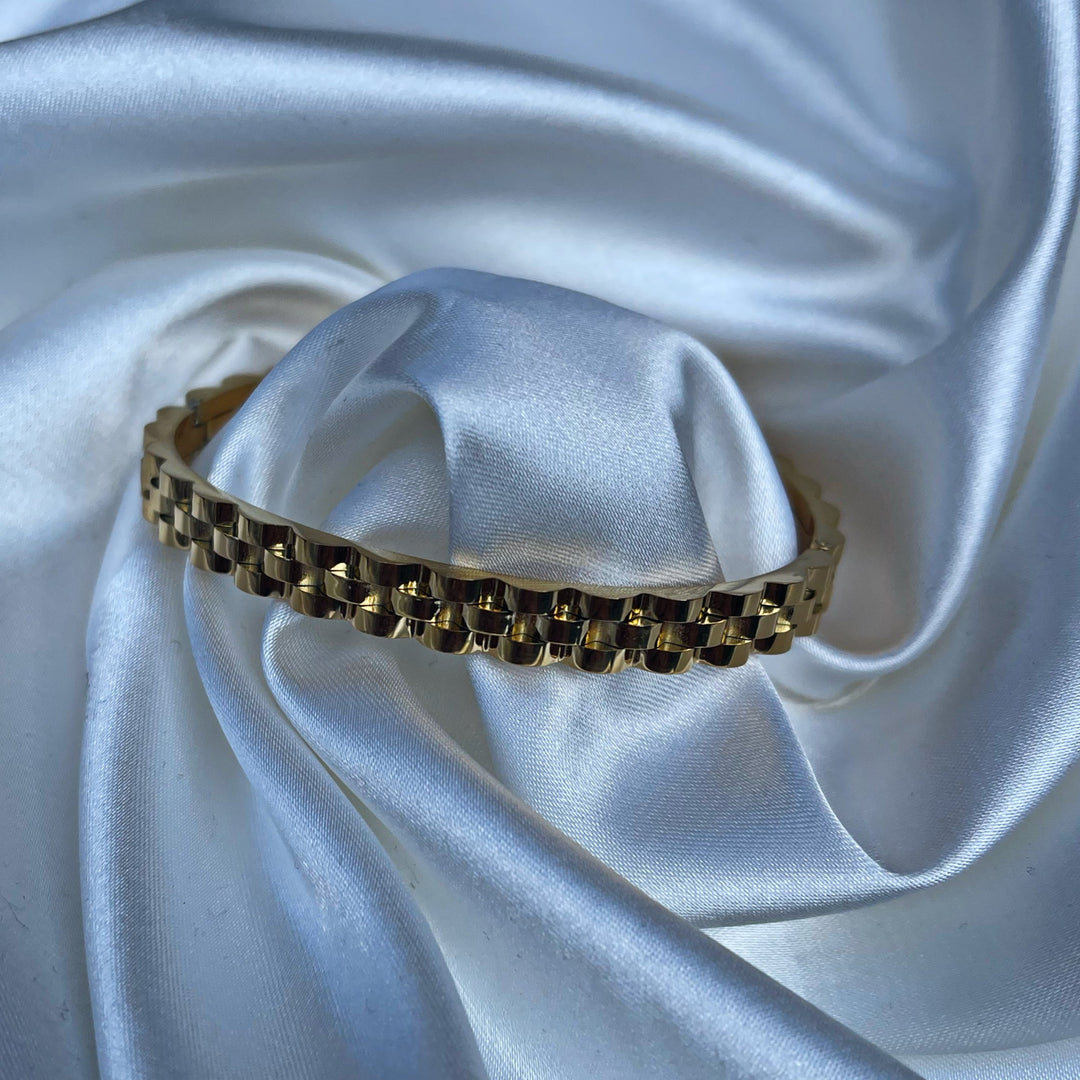 Nida bangle bracelet