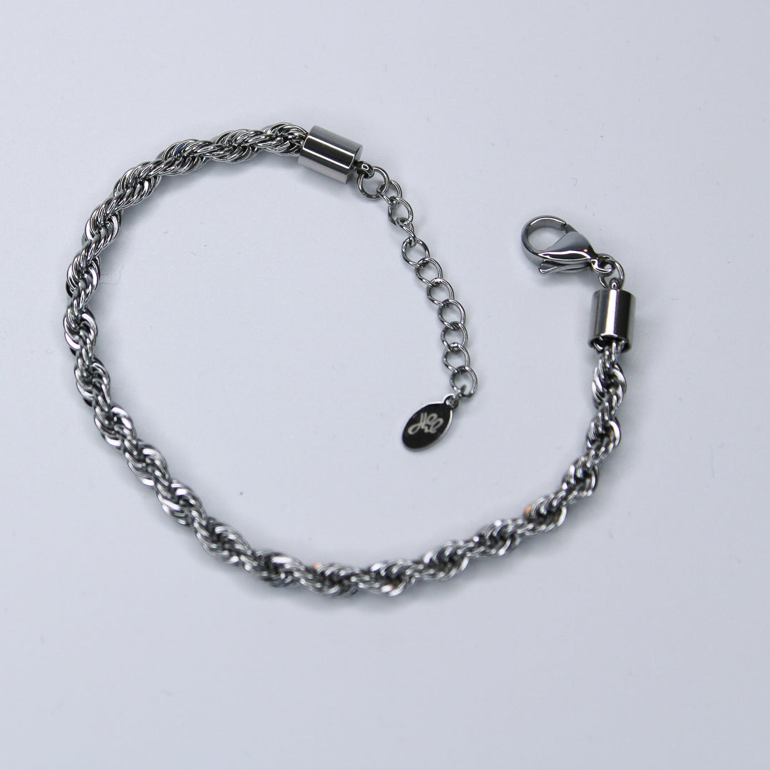 Twisted bracelet