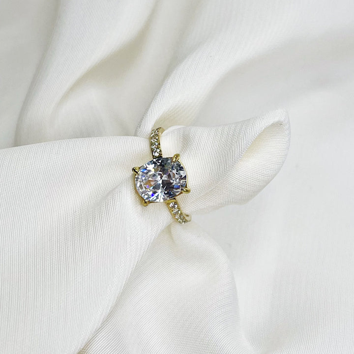Amelle ring gold