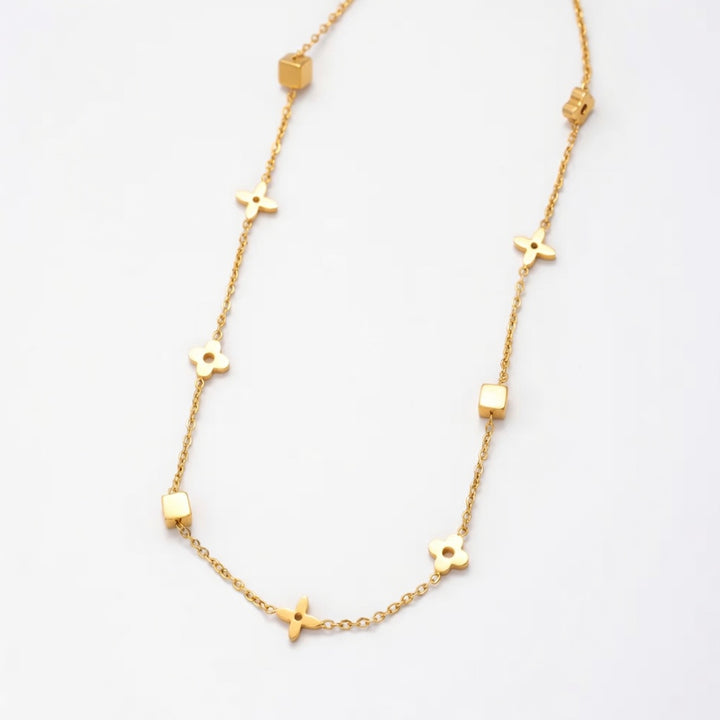 Amara necklace gold