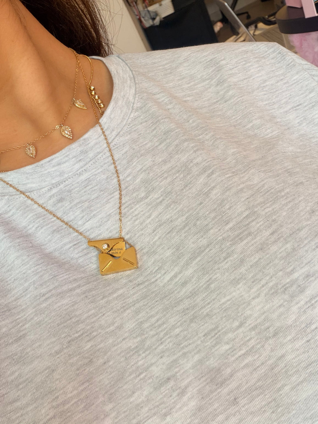 Envelope necklace gold