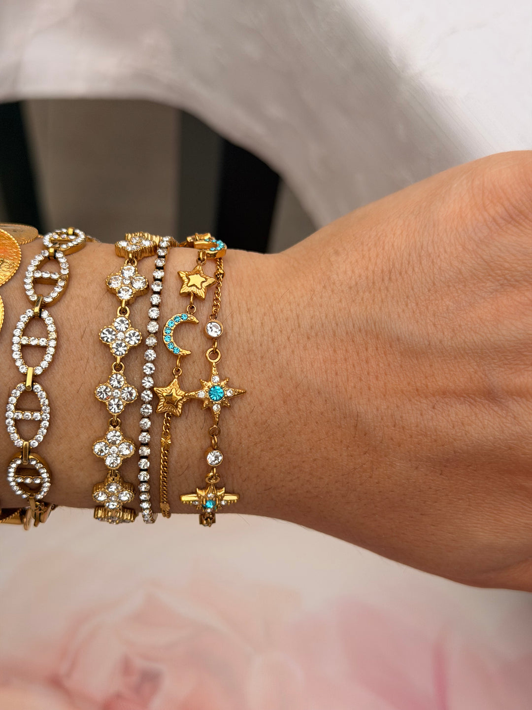Star bracelet blue