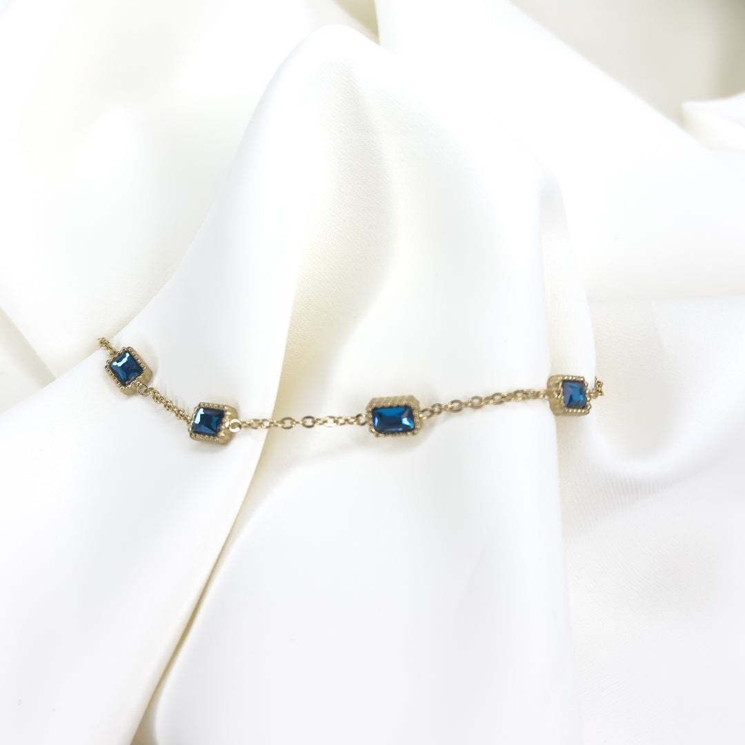 Liya bracelet blue