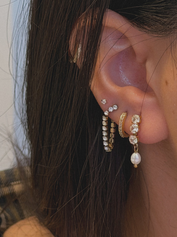 Crystal pearl drop earrings - gold