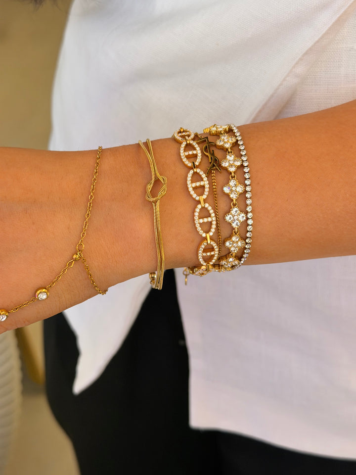 Knot bracelet