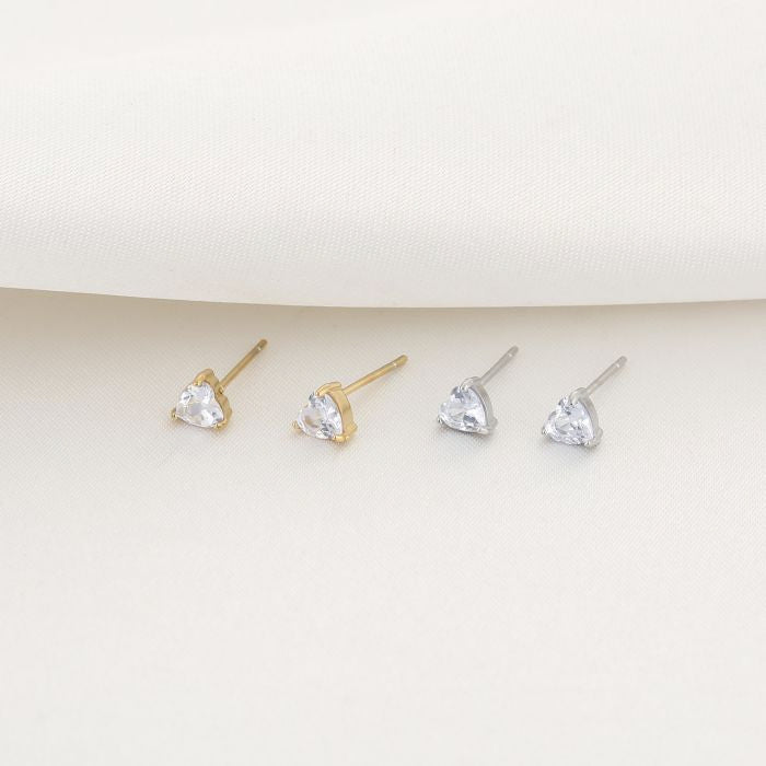 Heart studs earrings - silver