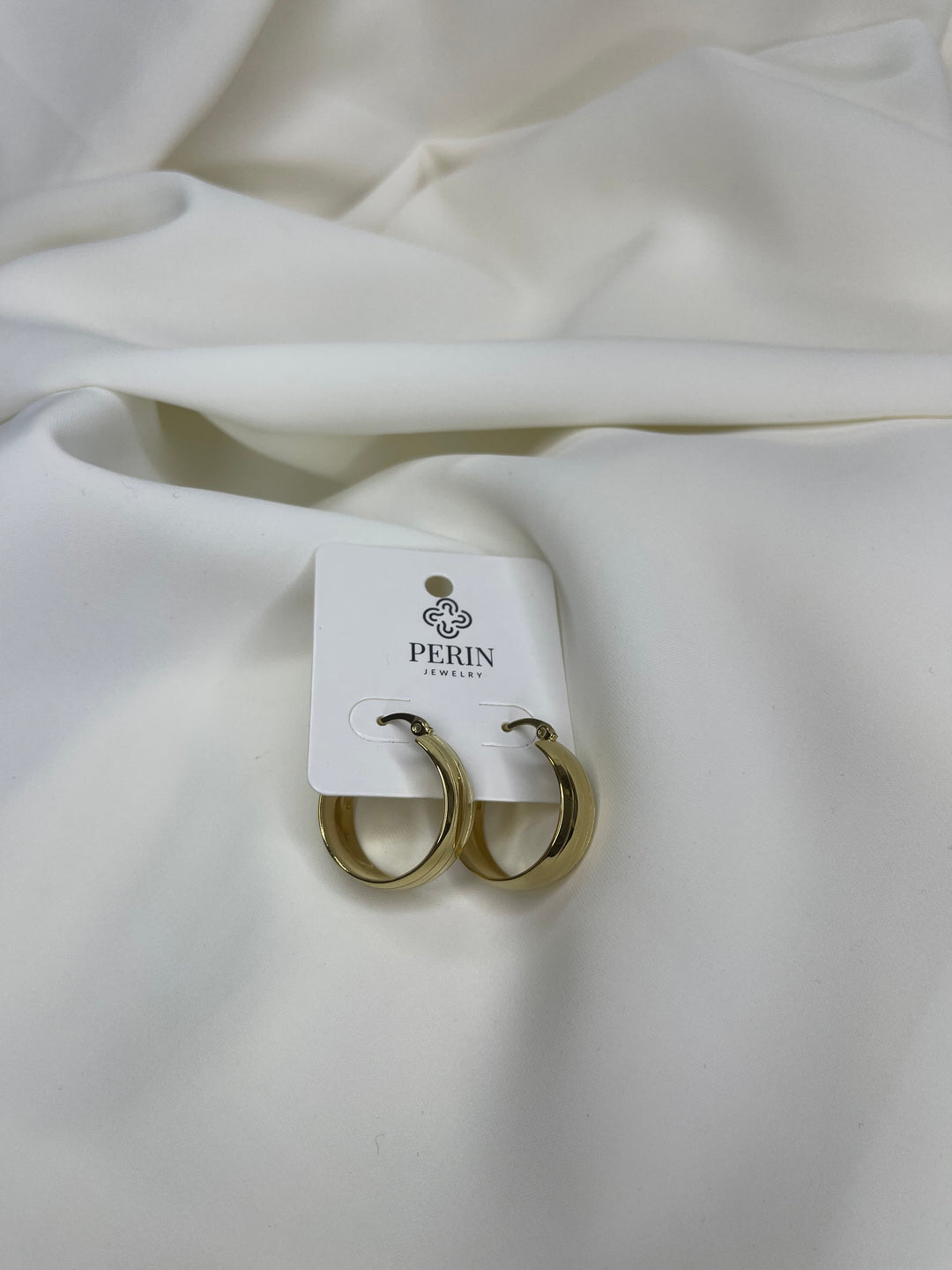 Big hoops earrings