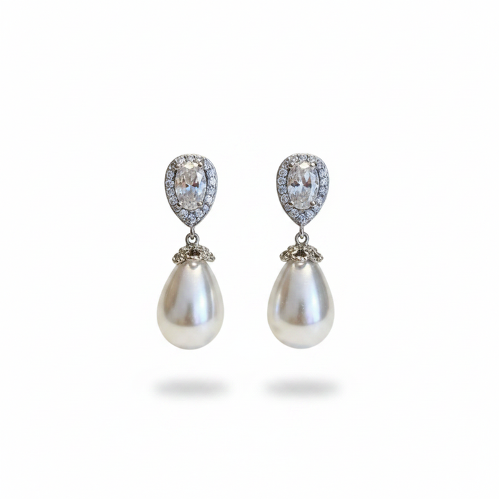 Tear drop pearl earrings - silver