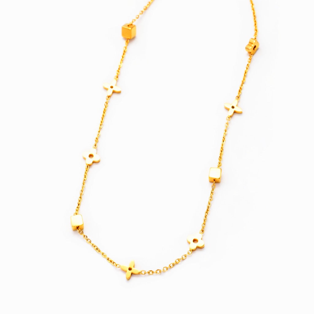 Amara necklace gold