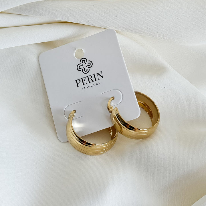 Big hoops earrings