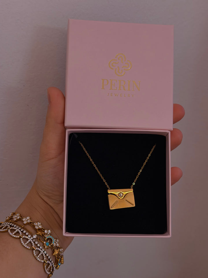 Envelope necklace gold
