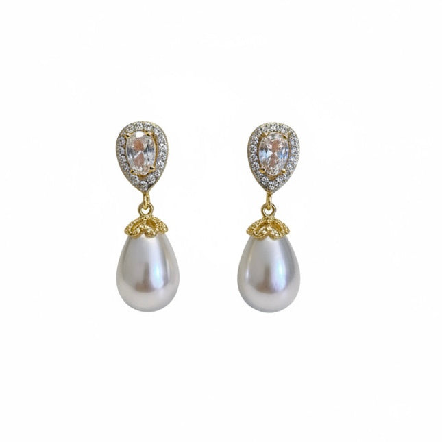 Tear drop pearl earrings - gold