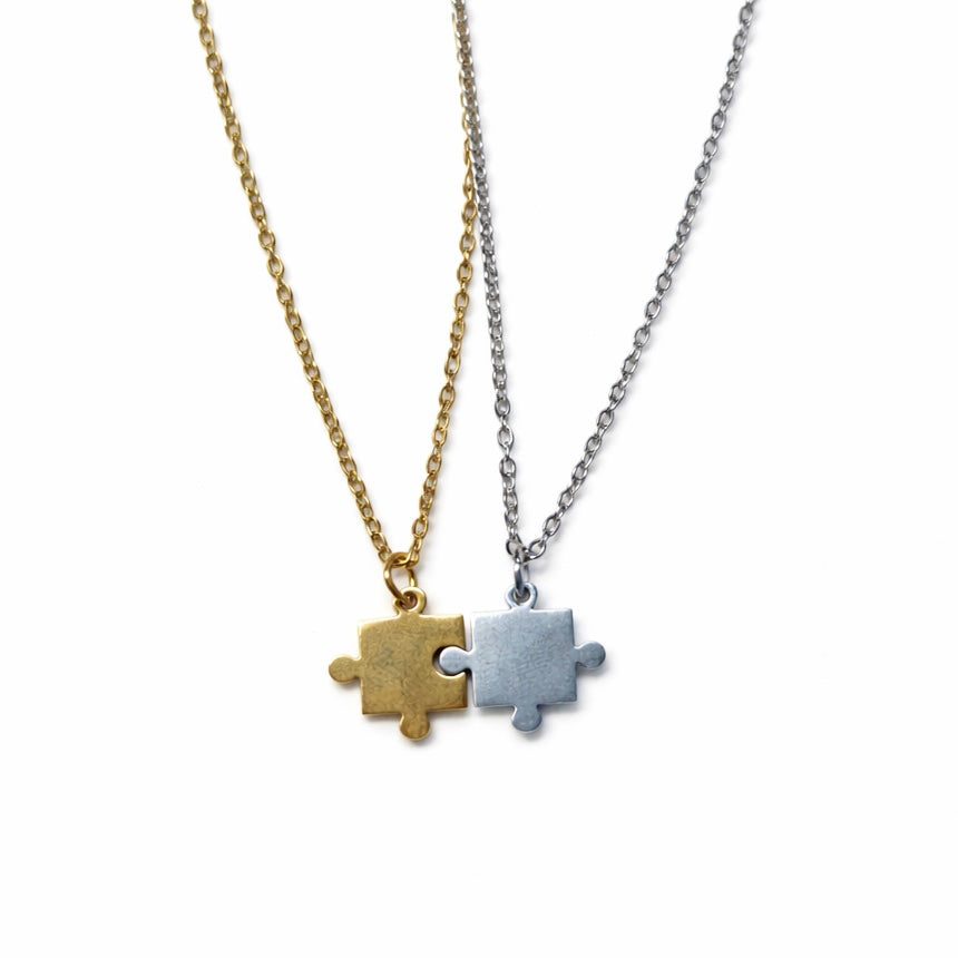 Couple puzzle necklace set