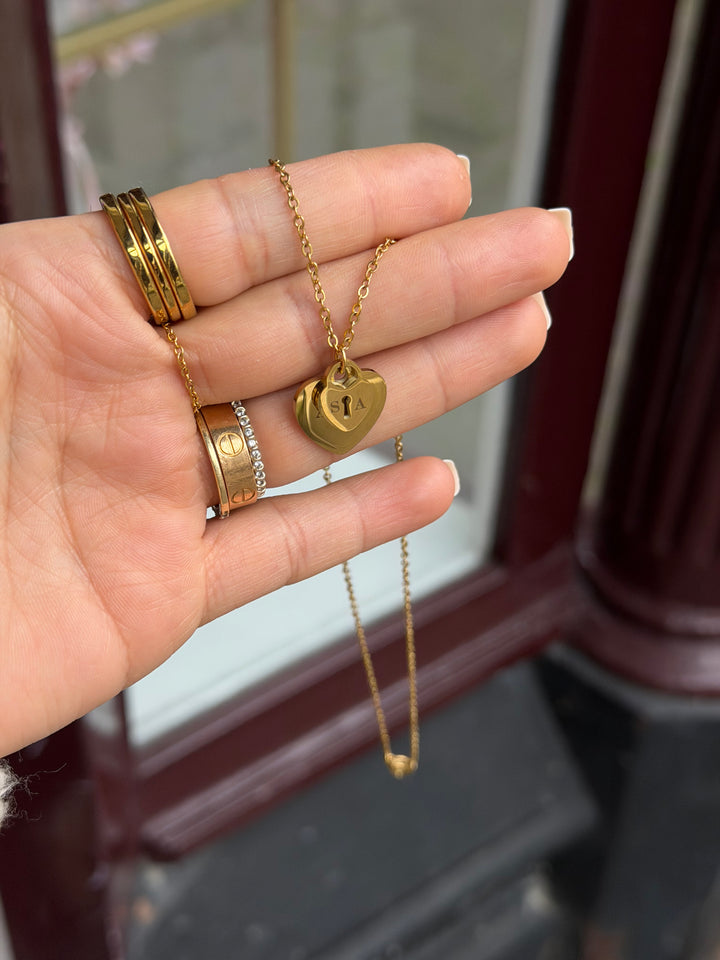 Aleyna necklace- engravable gold
